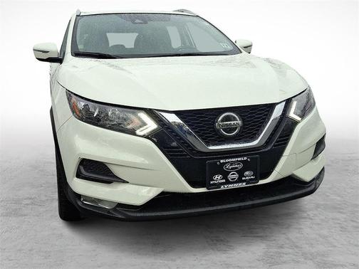 2022 Nissan Rogue Sport SV