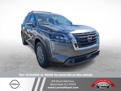 2025 Nissan Pathfinder SV 4WD