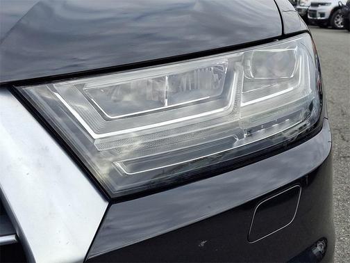 2019 Audi Q7 55 Premium Plus