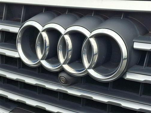 2019 Audi Q7 55 Premium Plus