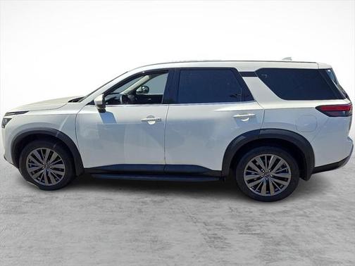 2022 Nissan Pathfinder SL 4WD