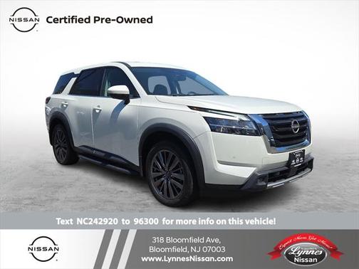 2022 Nissan Pathfinder SL 4WD