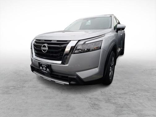 2025 Nissan Pathfinder SL 4WD