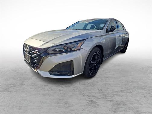 2025 Nissan Altima SR FWD