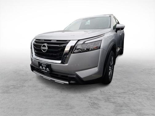 2025 Nissan Pathfinder SL 4WD
