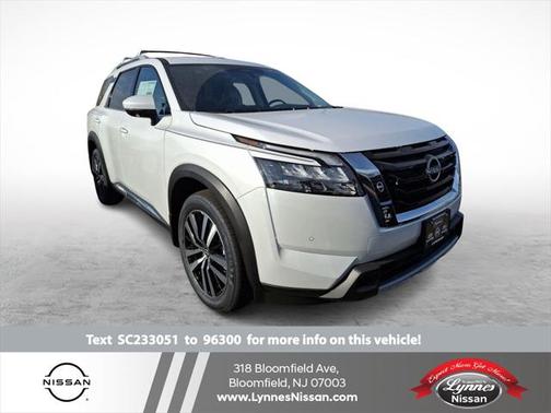 2025 Nissan Pathfinder Platinum 4WD