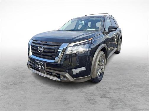 2025 Nissan Pathfinder SL 4WD
