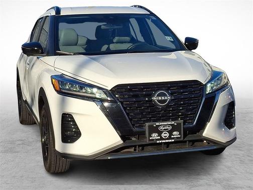 2024 Nissan Kicks SR