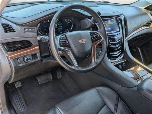 Crystal White Tricoat 2020 Cadillac Escalade ESV Luxury