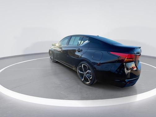 2023 Nissan Altima SR FWD