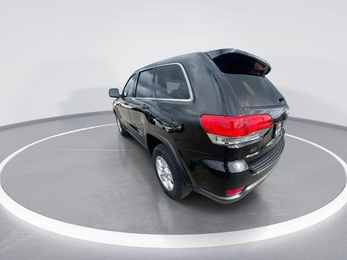 Diamond Black Crystal Pearlcoat 2017 Jeep Grand Cherokee Laredo