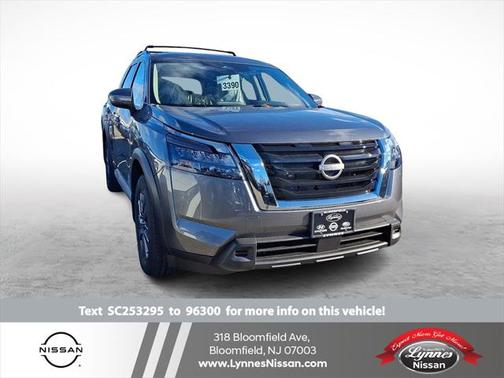 2025 Nissan Pathfinder SV 4WD