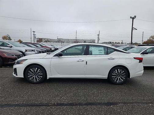 2025 Nissan Altima 2.5 SV
