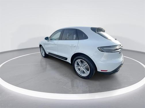 2023 Porsche Macan T
