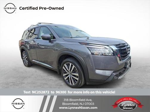 2022 Nissan Pathfinder Platinum 4WD