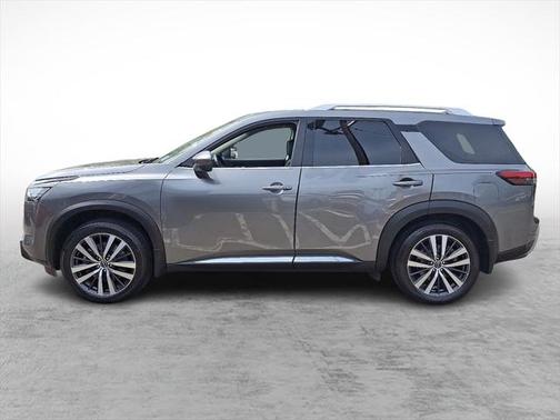 2022 Nissan Pathfinder Platinum 4WD