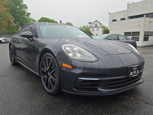 2018 Porsche Panamera 4S