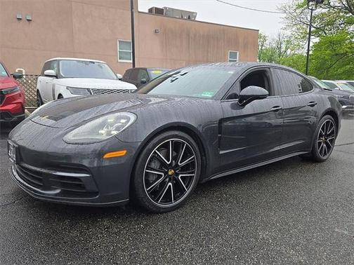 2018 Porsche Panamera 4S