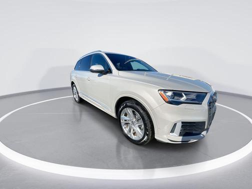 2020 Audi Q7 55 Premium Plus