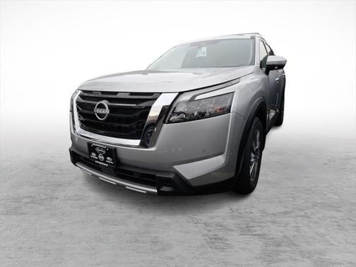 2025 Nissan Pathfinder SL 4WD