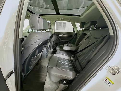 2024 Audi Q5 45 S line Premium Plus