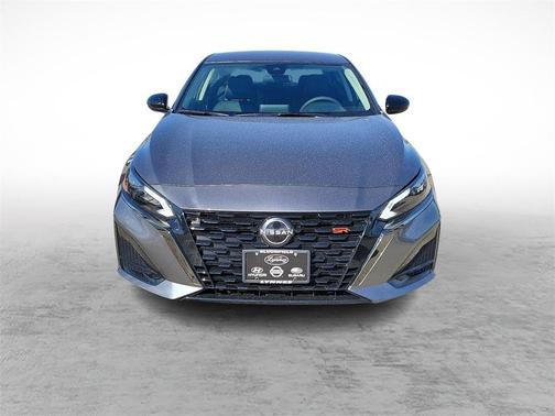 2025 Nissan Altima SR FWD