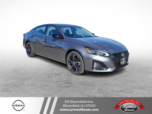 2025 Nissan Altima SR FWD