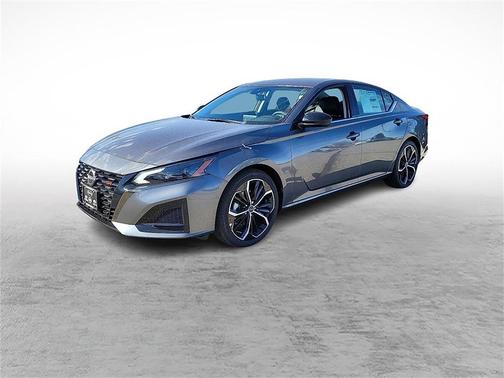2025 Nissan Altima SR FWD