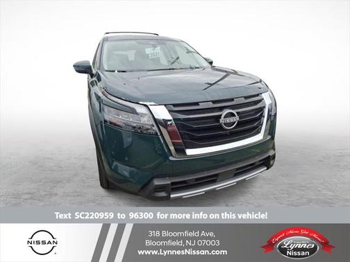 2025 Nissan Pathfinder Platinum 4WD