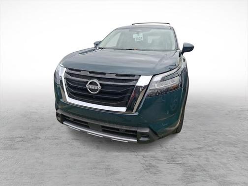2025 Nissan Pathfinder Platinum 4WD