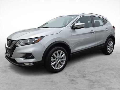 2022 Nissan Rogue Sport SV
