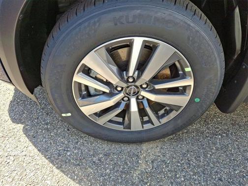 2025 Nissan Pathfinder SL 4WD