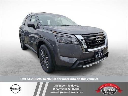 2025 Nissan Pathfinder SL 4WD