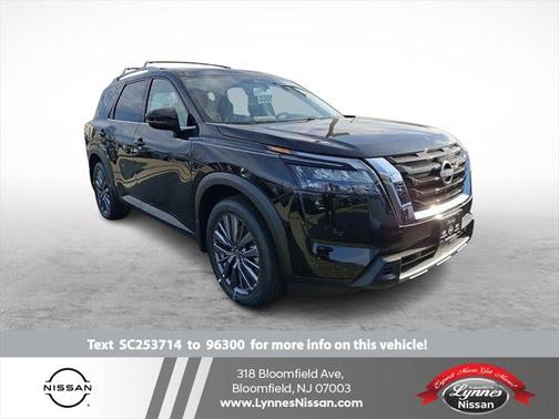 2025 Nissan Pathfinder SL 4WD