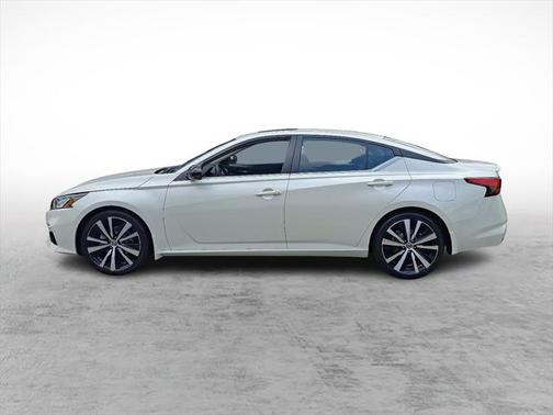 2020 Nissan Altima SR FWD
