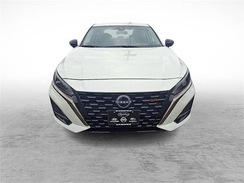 2025 Nissan Altima SR FWD