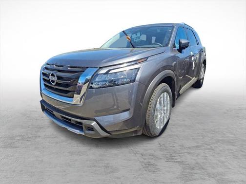 2025 Nissan Pathfinder SL 4WD