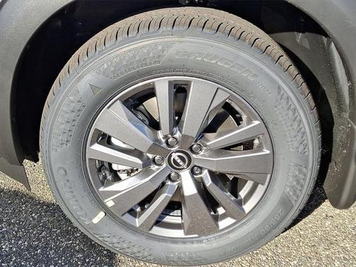 2025 Nissan Pathfinder S 4WD
