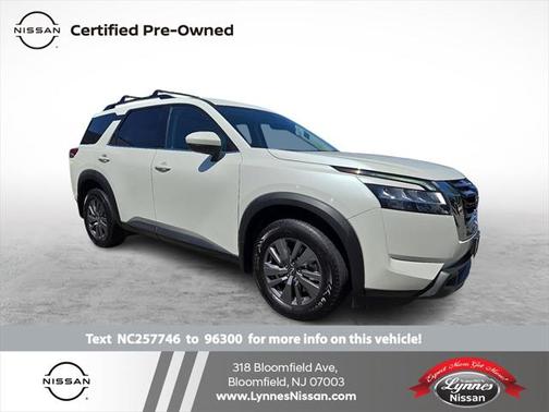 2022 Nissan Pathfinder SV 4WD