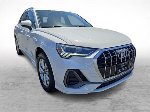 2023 Audi Q3 S line Premium