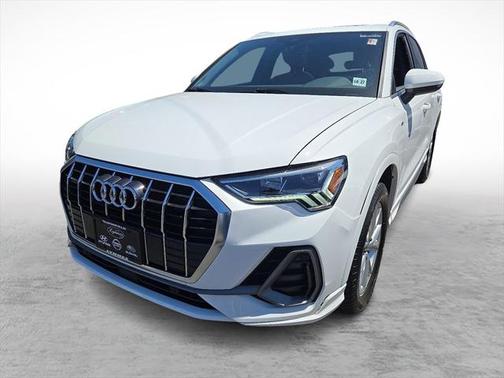 2023 Audi Q3 S line Premium