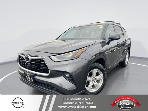2022 Toyota Highlander LE