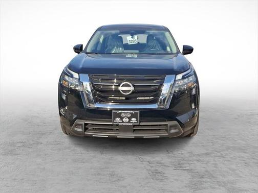 2025 Nissan Pathfinder S