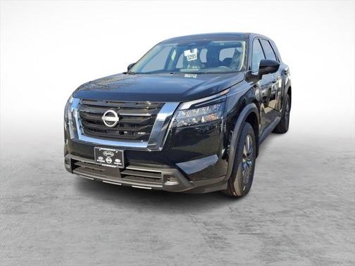 2025 Nissan Pathfinder S