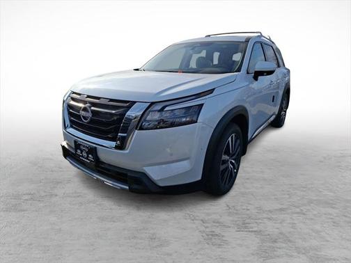 2025 Nissan Pathfinder Platinum 4WD