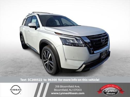 2025 Nissan Pathfinder Platinum 4WD