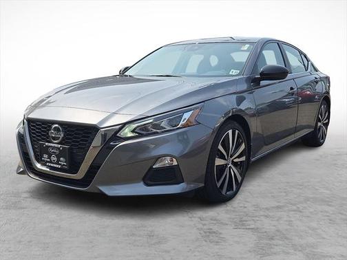 2022 Nissan Altima SR FWD