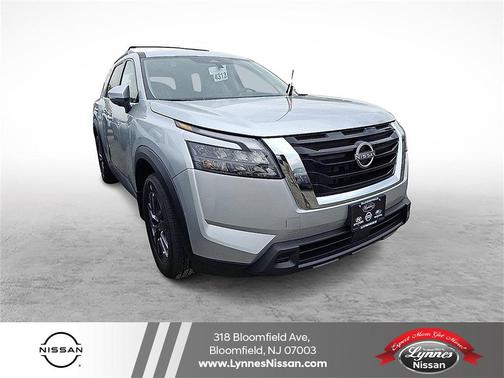 2025 Nissan Pathfinder SV 4WD