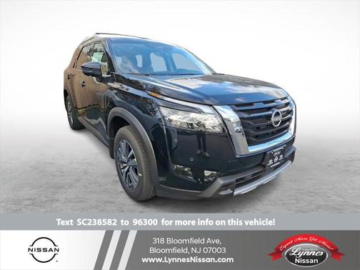 2025 Nissan Pathfinder SL 4WD