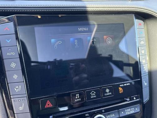 2024 INFINITI QX50 LUXE